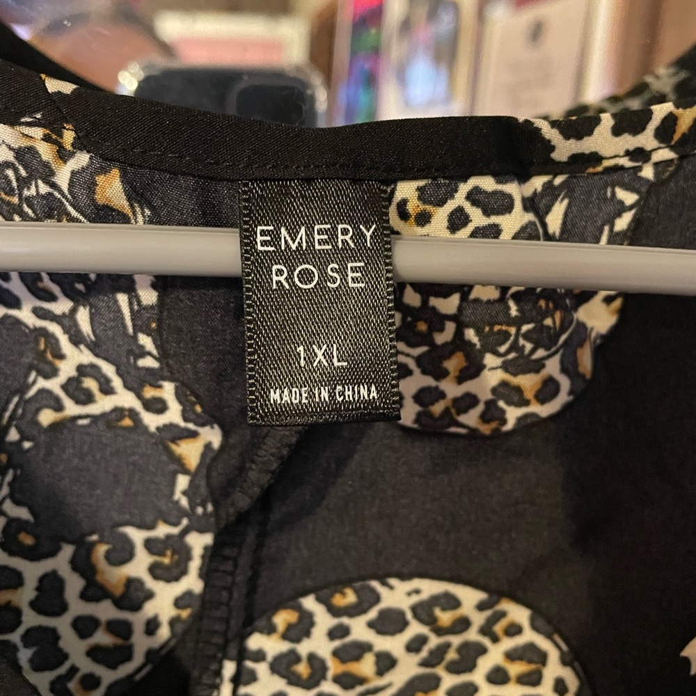 Emery Rose Leopard Print skull smock dress